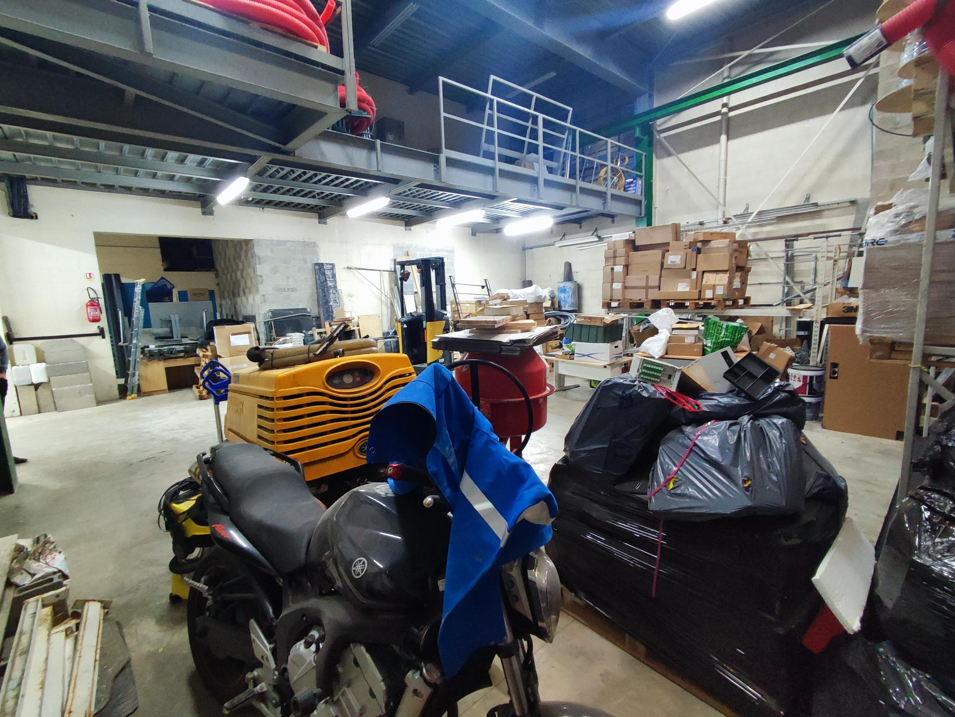 Agrandir la photo Entrepôt à louer - 250.0 m2 - 91 - Essonne