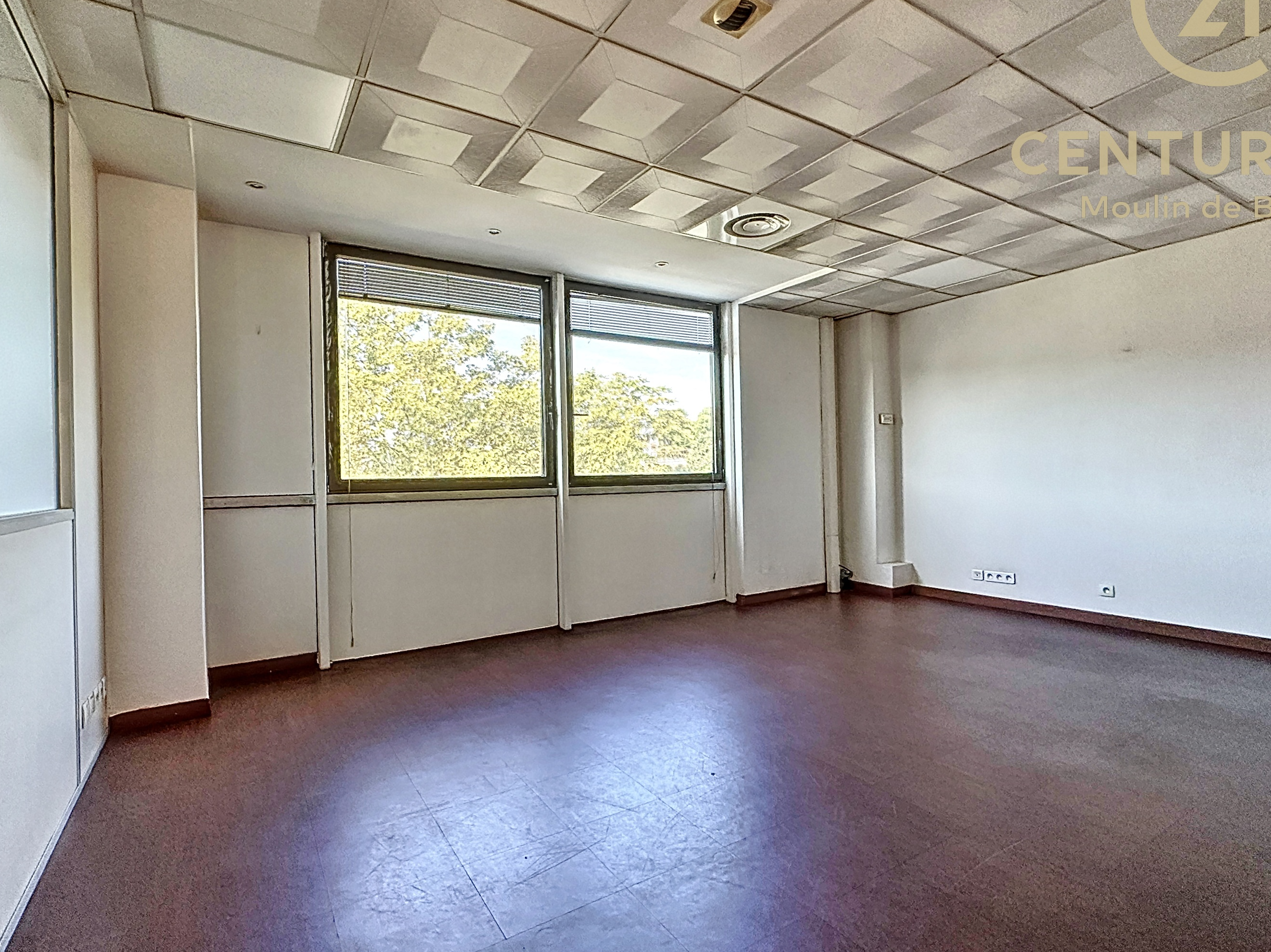 Agrandir la photo Bureaux à vendre - 170.0 m2 - 06 - Alpes-Maritimes