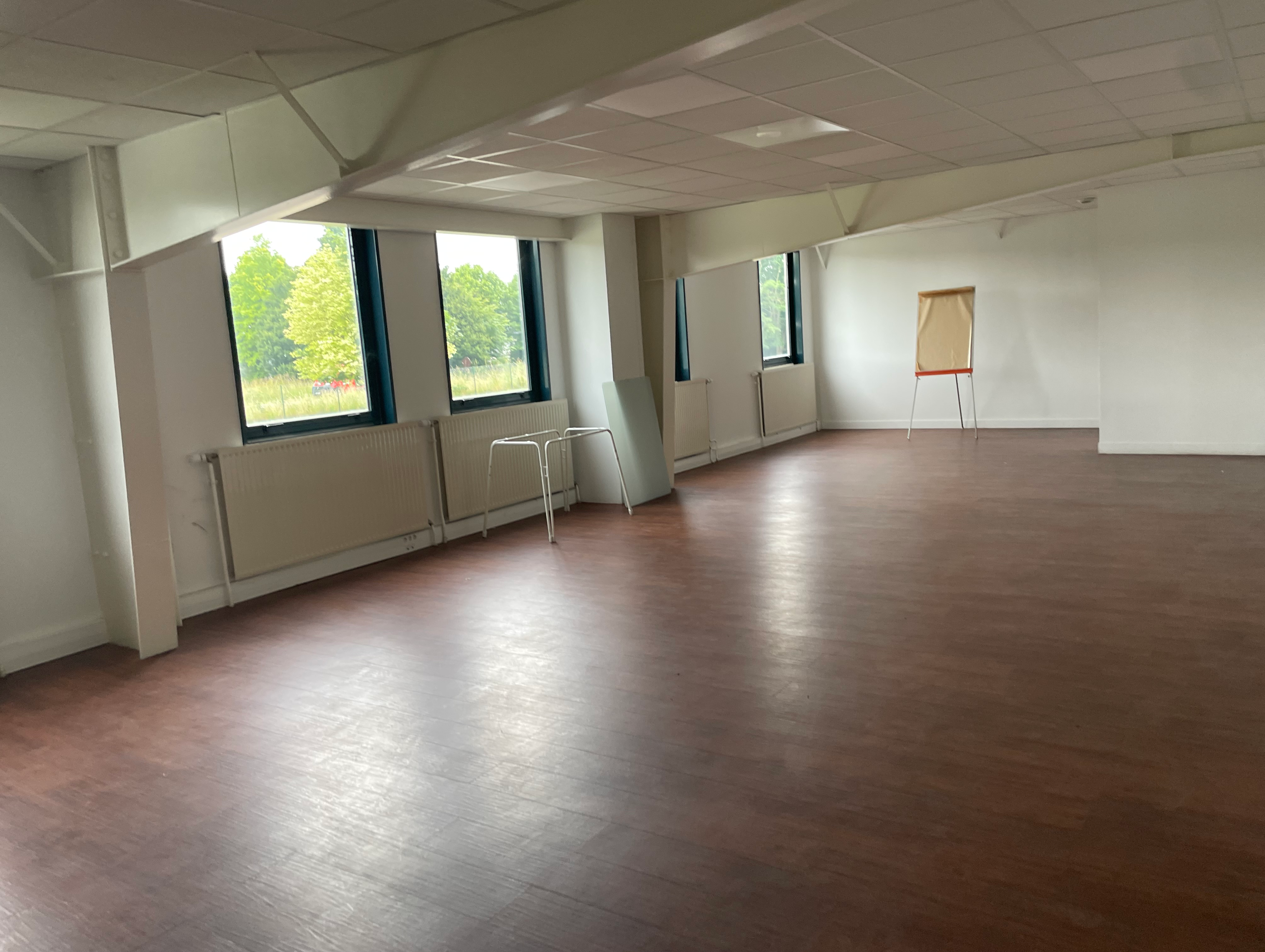Agrandir la photo Local d'activité à vendre - 465.0 m2 - 77 - Seine-et-Marne