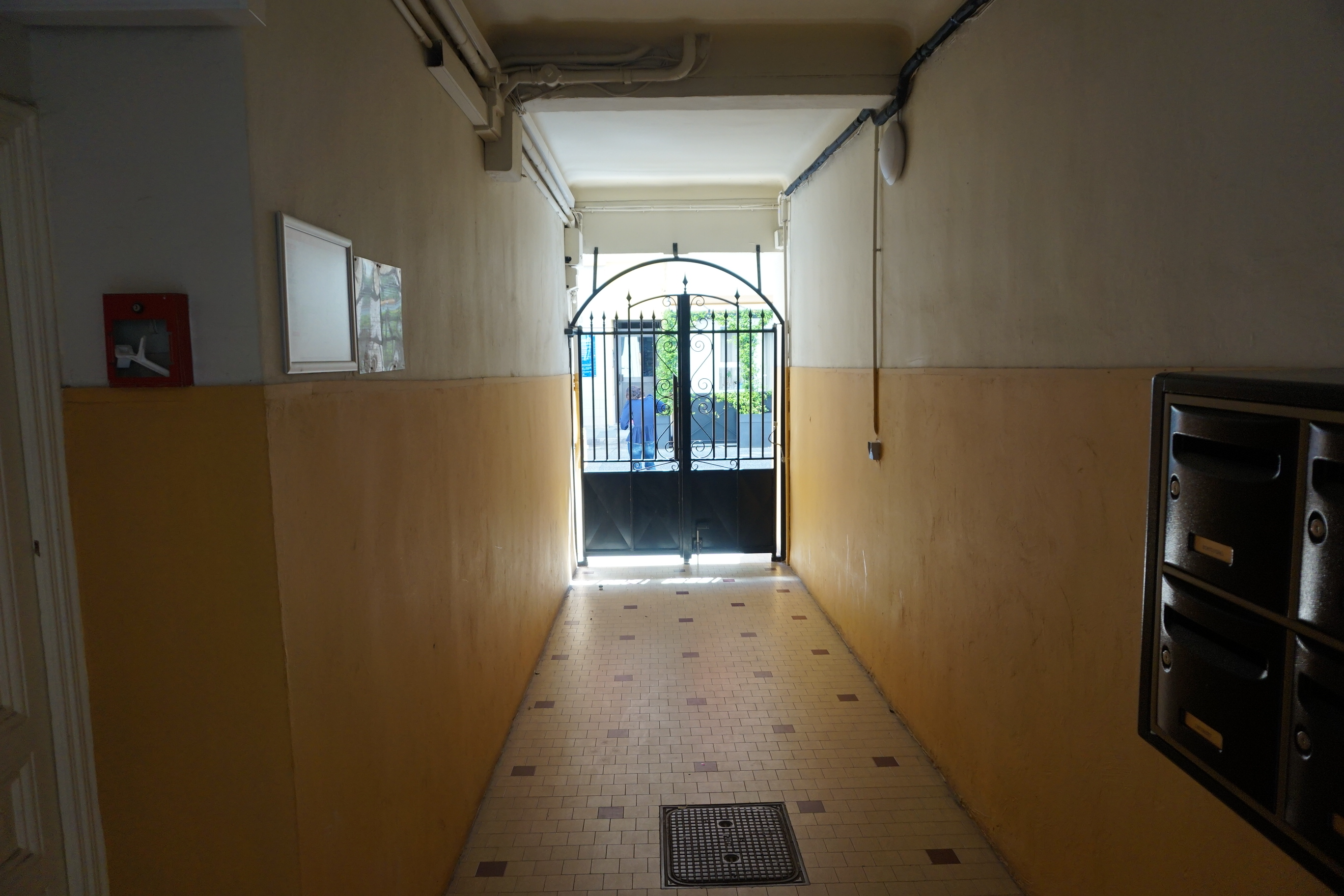 Agrandir la photo Murs à vendre à vendre - 55.0 m2 - 06 - Alpes-Maritimes