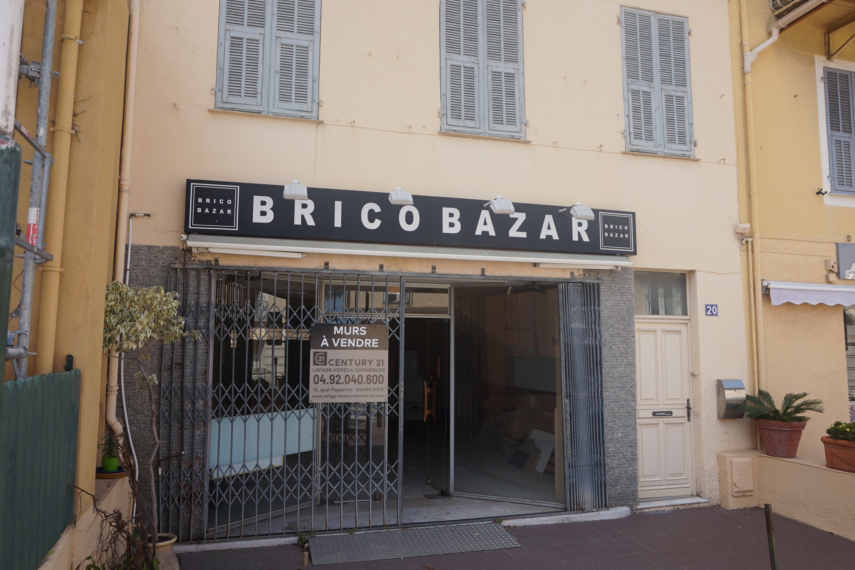 Agrandir la photo Murs à vendre à vendre - 121.99 m2 - 06 - Alpes-Maritimes