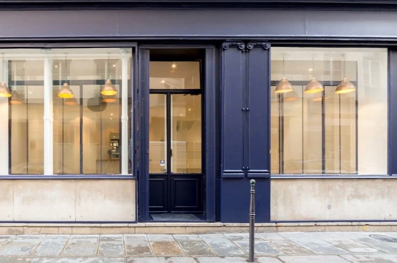 Local commercial à louer - 1600.0 m2 - 78 - Yvelines