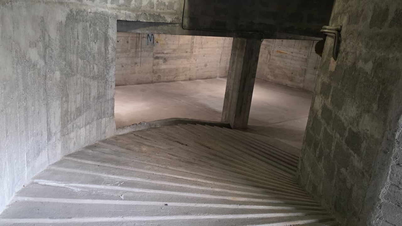 Local d'activité à louer - 102.0 m2 - 06 - Alpes-Maritimes