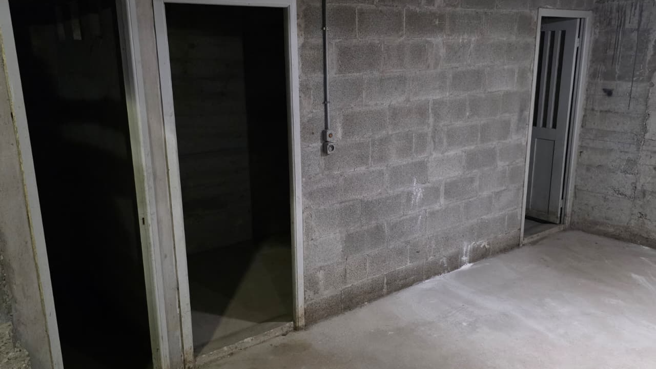 Local d'activité à louer - 102.0 m2 - 06 - Alpes-Maritimes