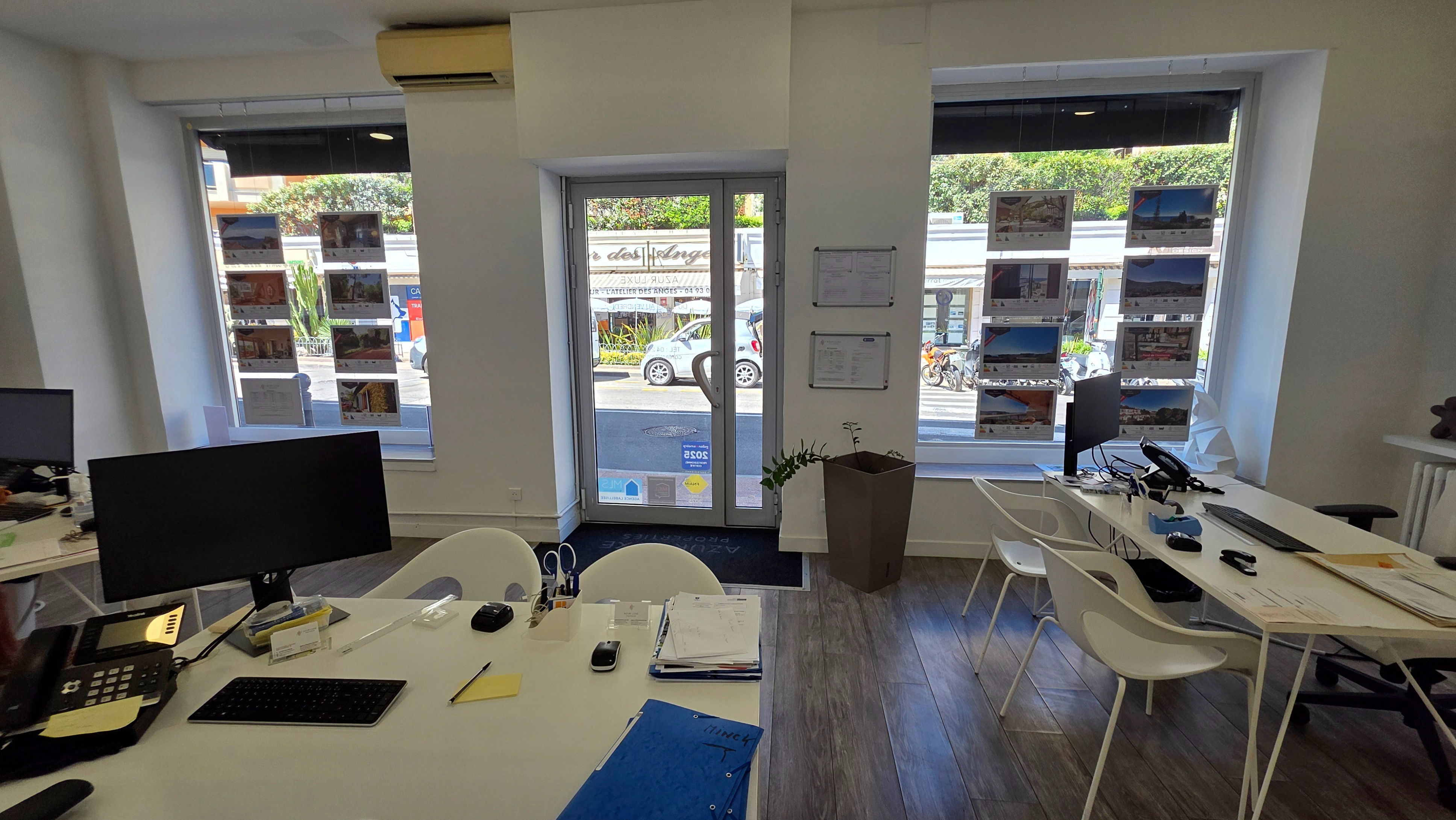 Local commercial à louer - 50.0 m2 - 06 - Alpes-Maritimes