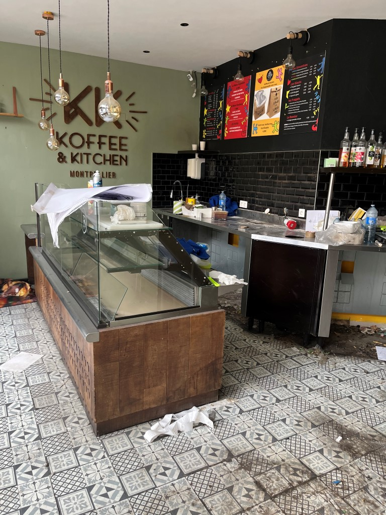 Agrandir la photo Local commercial à vendre - 60.0 m2 - 34 - Herault