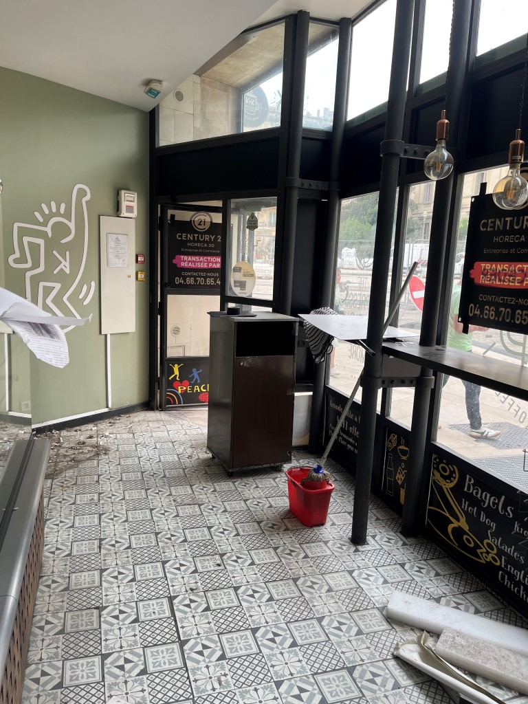 Agrandir la photo Local commercial à vendre - 60.0 m2 - 34 - Herault