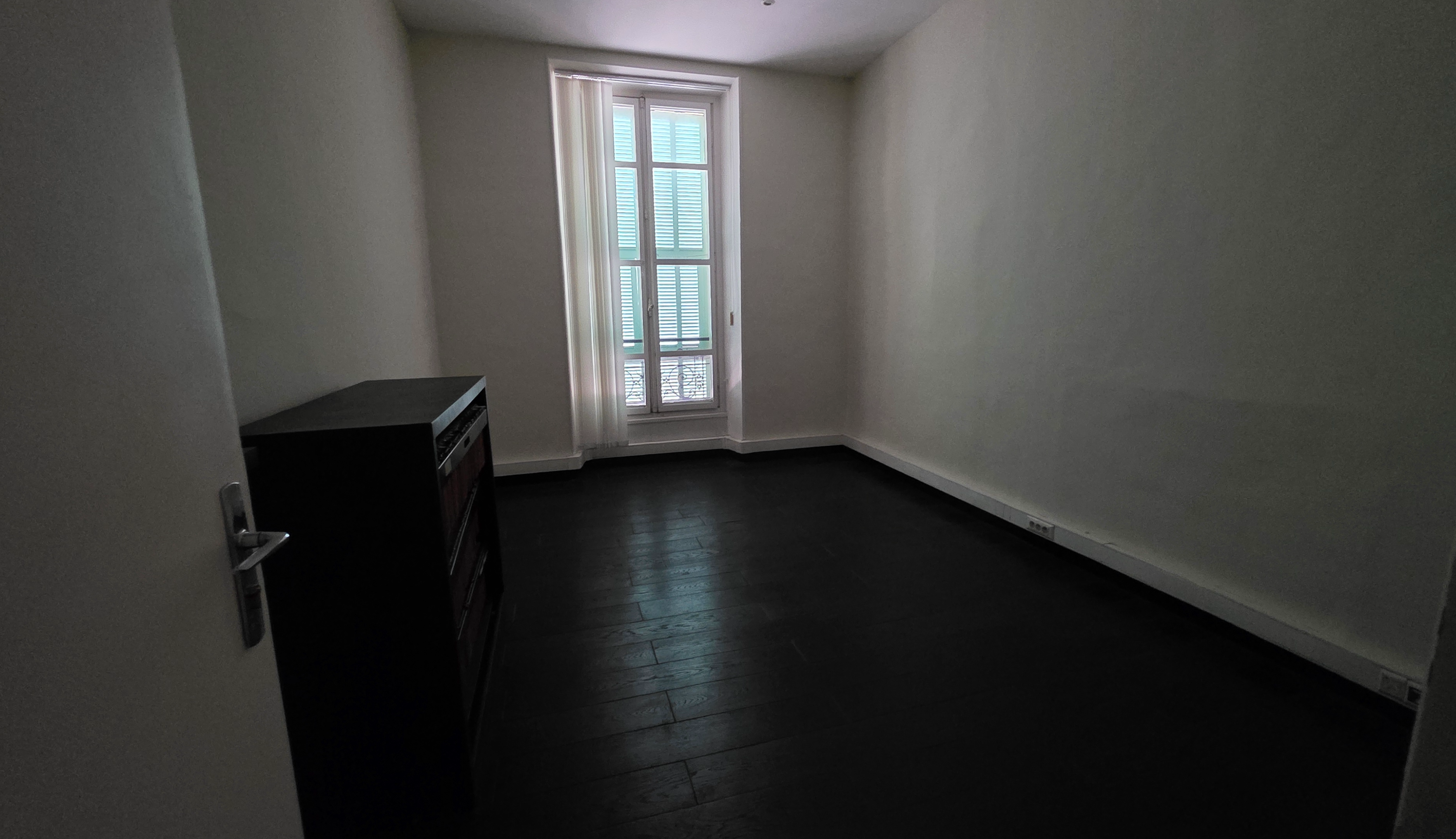 Bureaux à louer - 122.0 m2 - 06 - Alpes-Maritimes