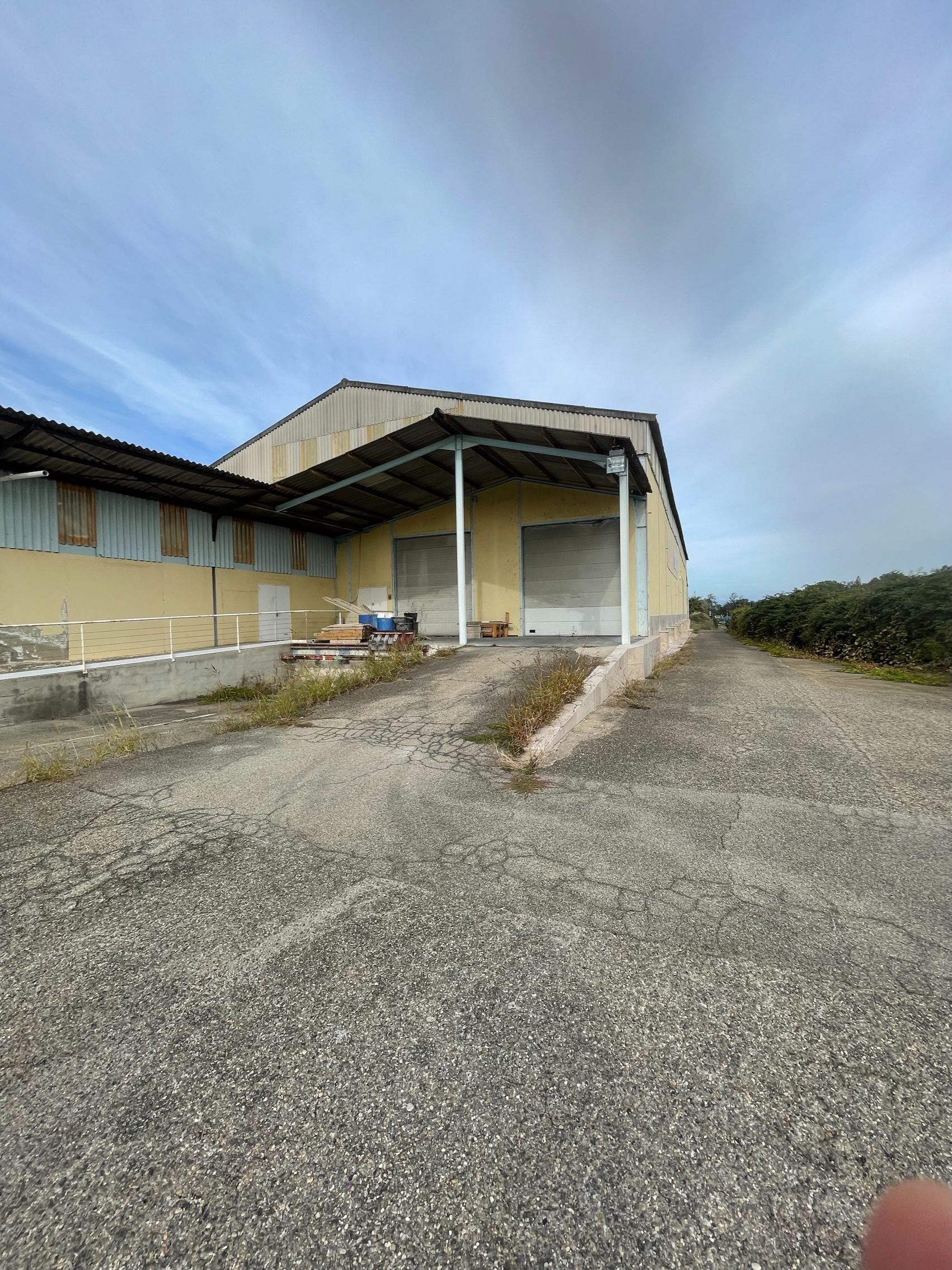 Entrepôt à vendre - 7613.0 m2 - 30 - Gard