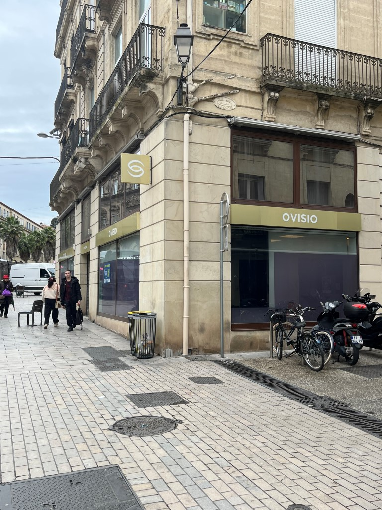 Local commercial à louer - 300.0 m2 - 34 - Herault