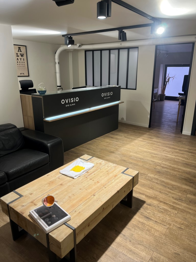 Local commercial à louer - 300.0 m2 - 34 - Herault