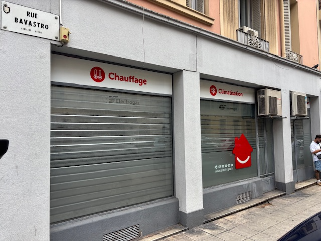 Local commercial à louer - 202.0 m2 - 06 - Alpes-Maritimes
