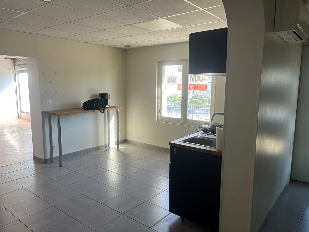 Local commercial à louer - 250.0 m2 - 30 - Gard