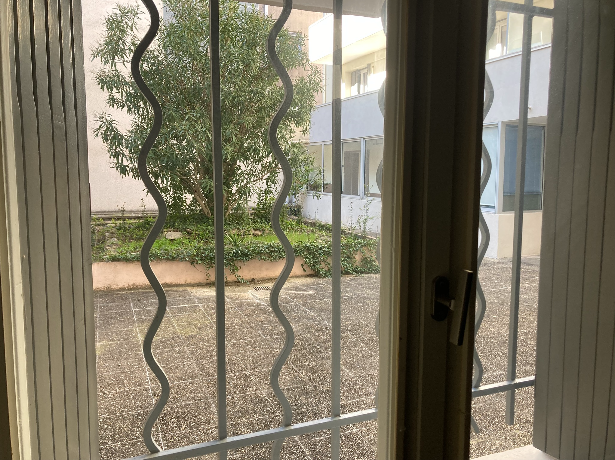 Bureaux à louer - 87.0 m2 - 30 - Gard