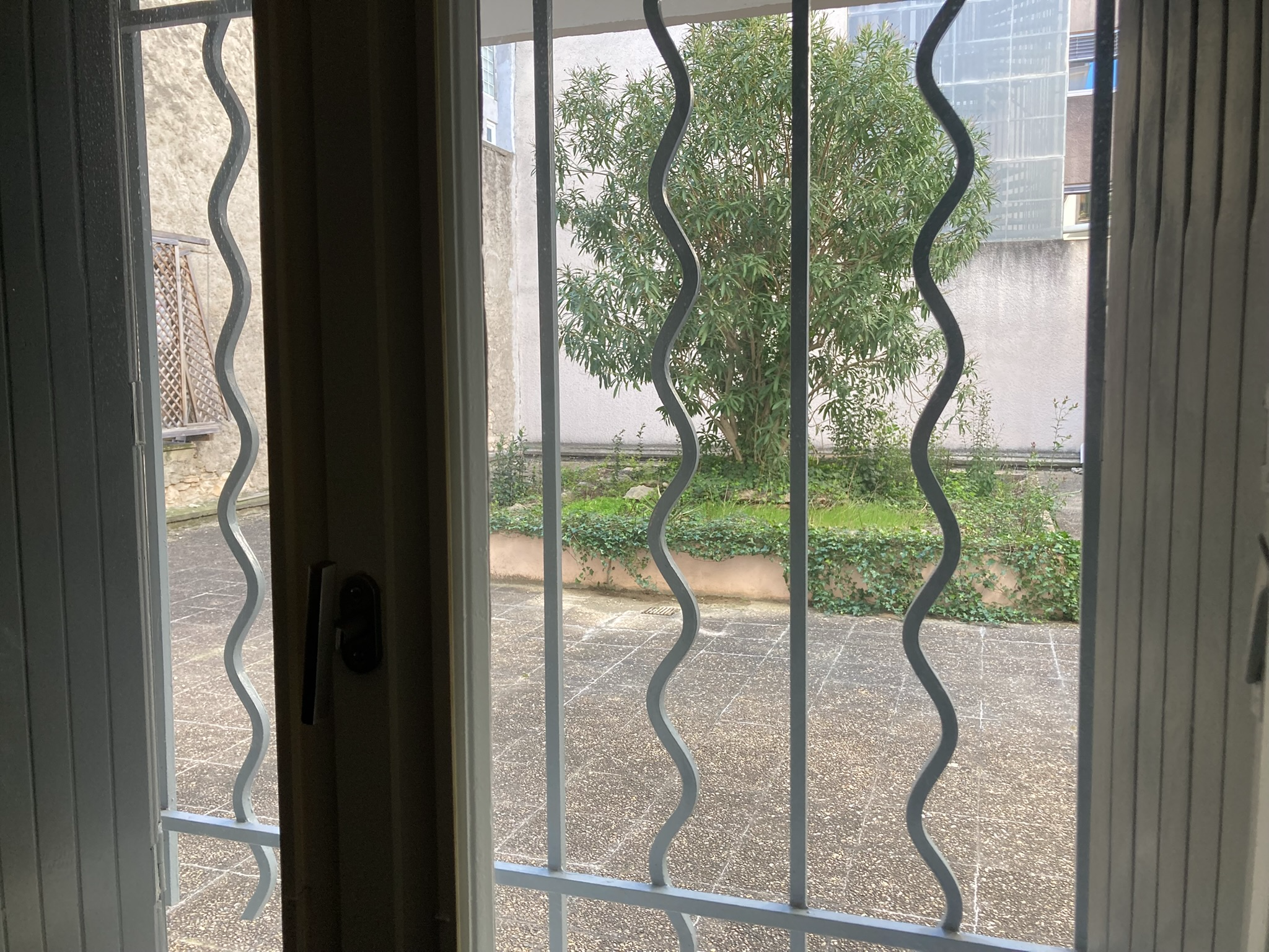 Bureaux à louer - 87.0 m2 - 30 - Gard