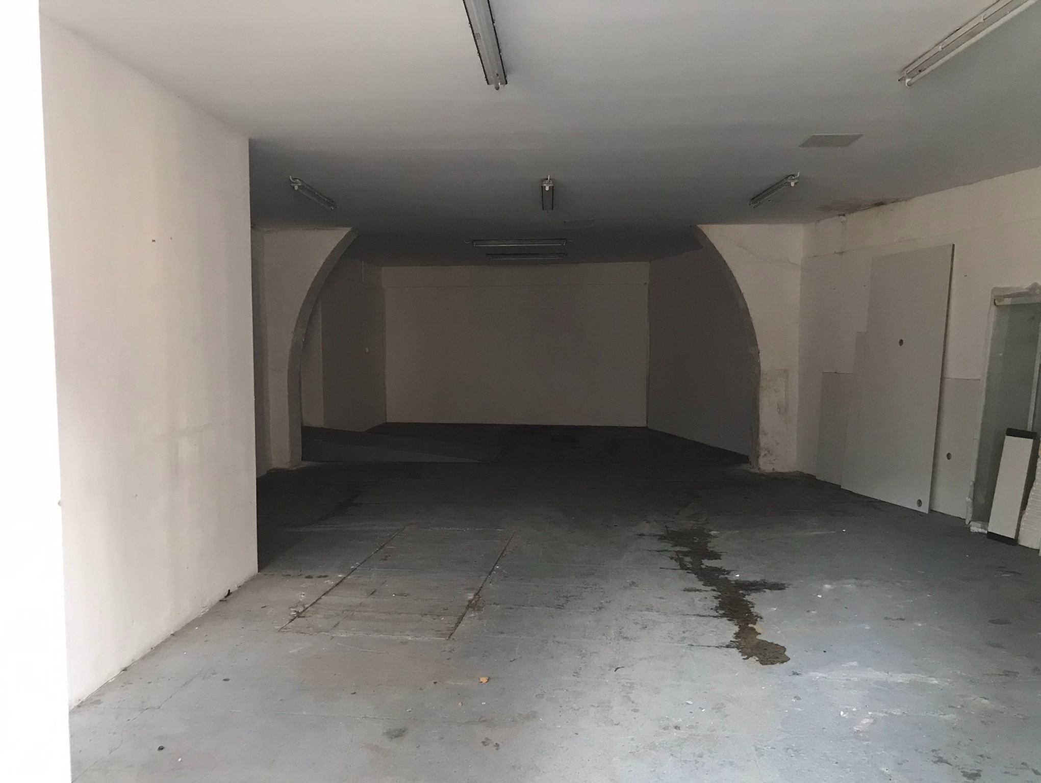 Local d'activité à louer - 135.95 m2 - 30 - Gard
