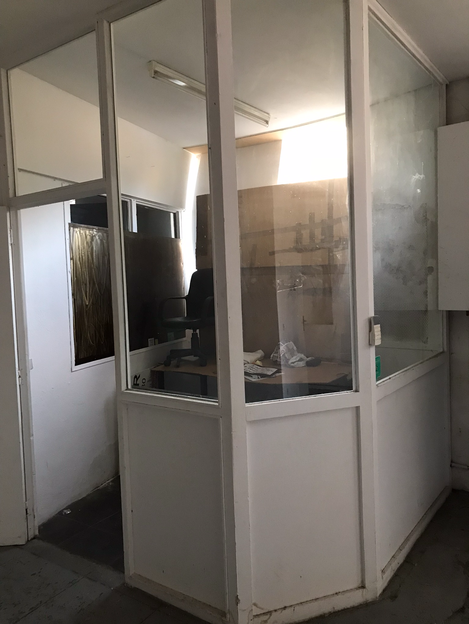 Local d'activité à louer - 135.95 m2 - 30 - Gard