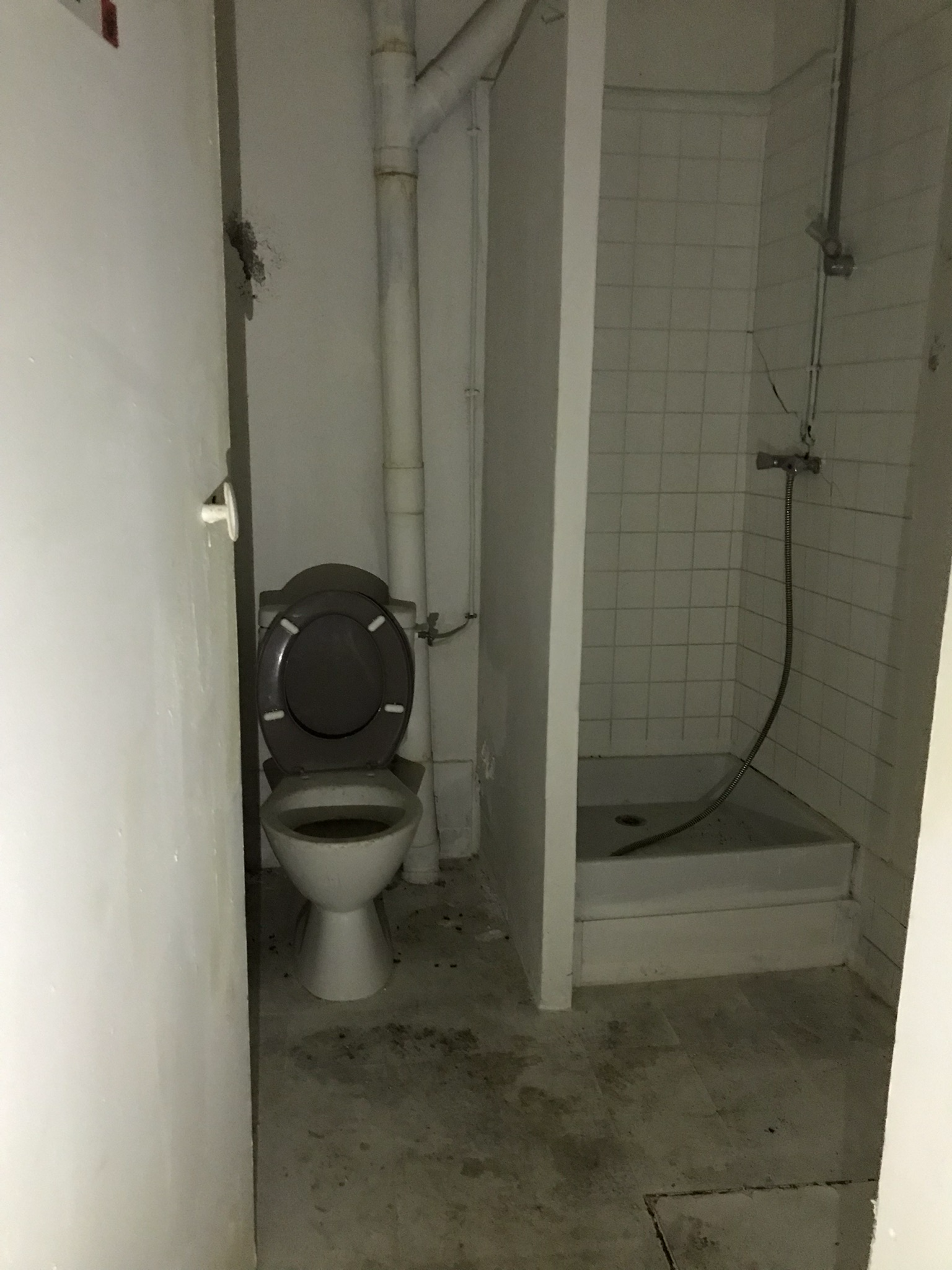 Local d'activité à louer - 135.95 m2 - 30 - Gard