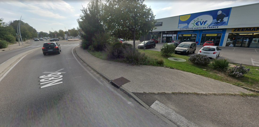 Local commercial à louer - 300.0 m2 - 30 - Gard