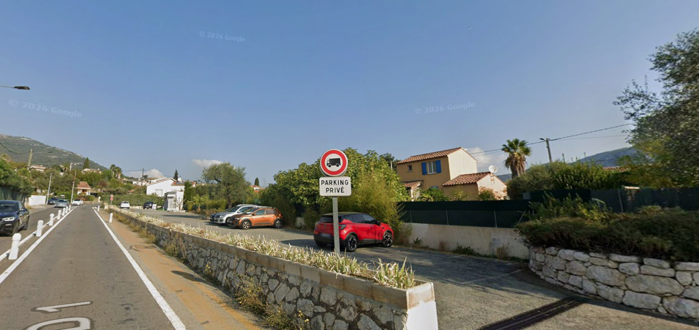 Local commercial à louer - 188.0 m2 - 06 - Alpes-Maritimes